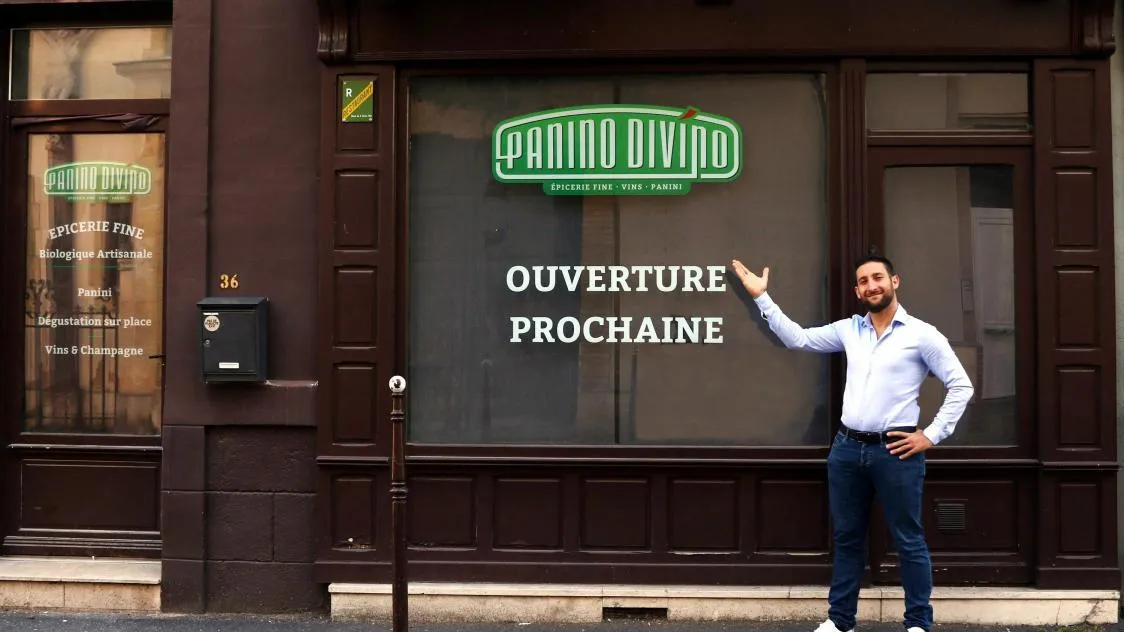 Pasquale devant la boutique avant l’ouverture