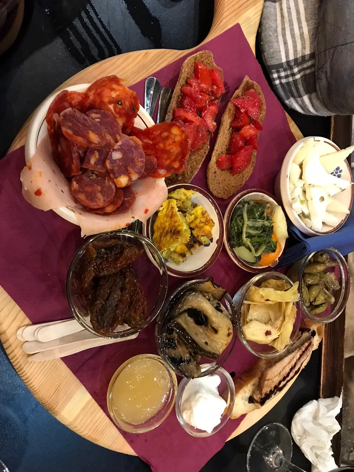 Plateau d’antipasti et de charcuterie